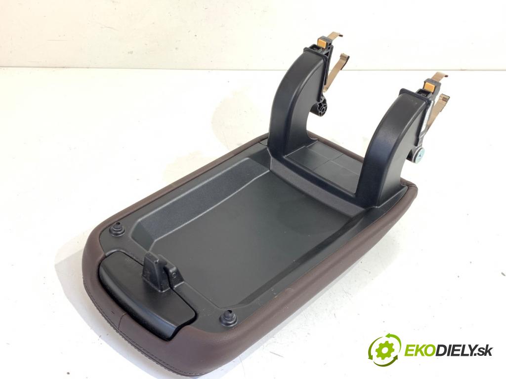 BMW G02 SUV 2024 265 kW M40 i xDrive 2998 loketní opěrka 1372717 (Loketní opěrka)