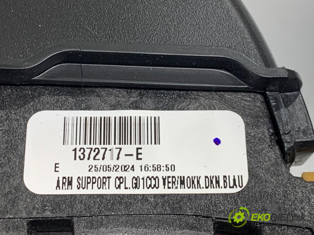 BMW G02 SUV 2024 265 kW M40 i xDrive 2998 loketní opěrka 1372717 (Loketní opěrka)