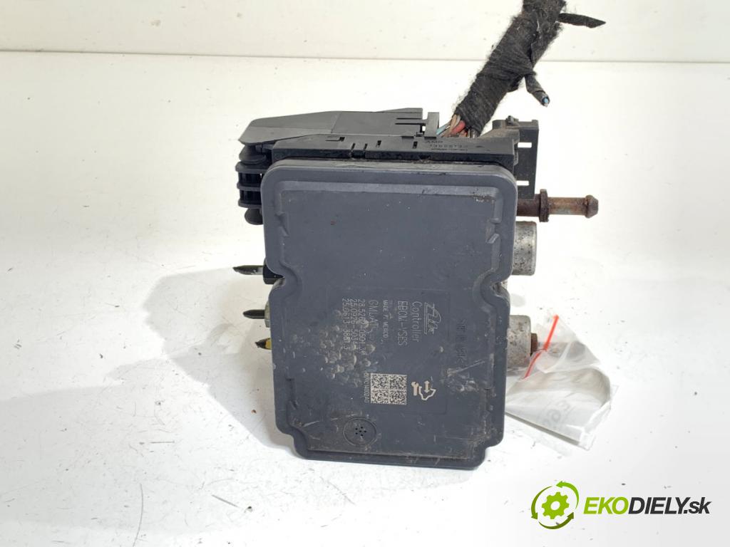 CHEVROLET CAPTIVA SUV 2010 100 kW 2.4 2405 Pumpa ABS 25943360 (Pumpa ABS)