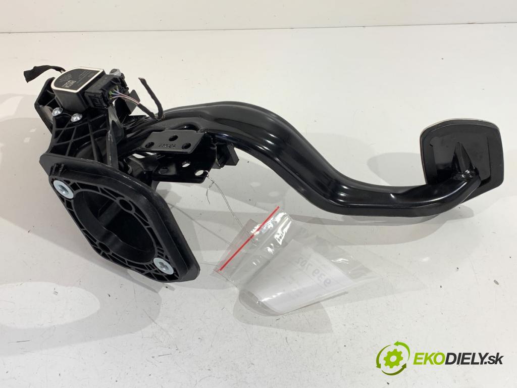 BMW G02 SUV 2024 265 kW M40 i xDrive 2998 pedal brzdy 6874285