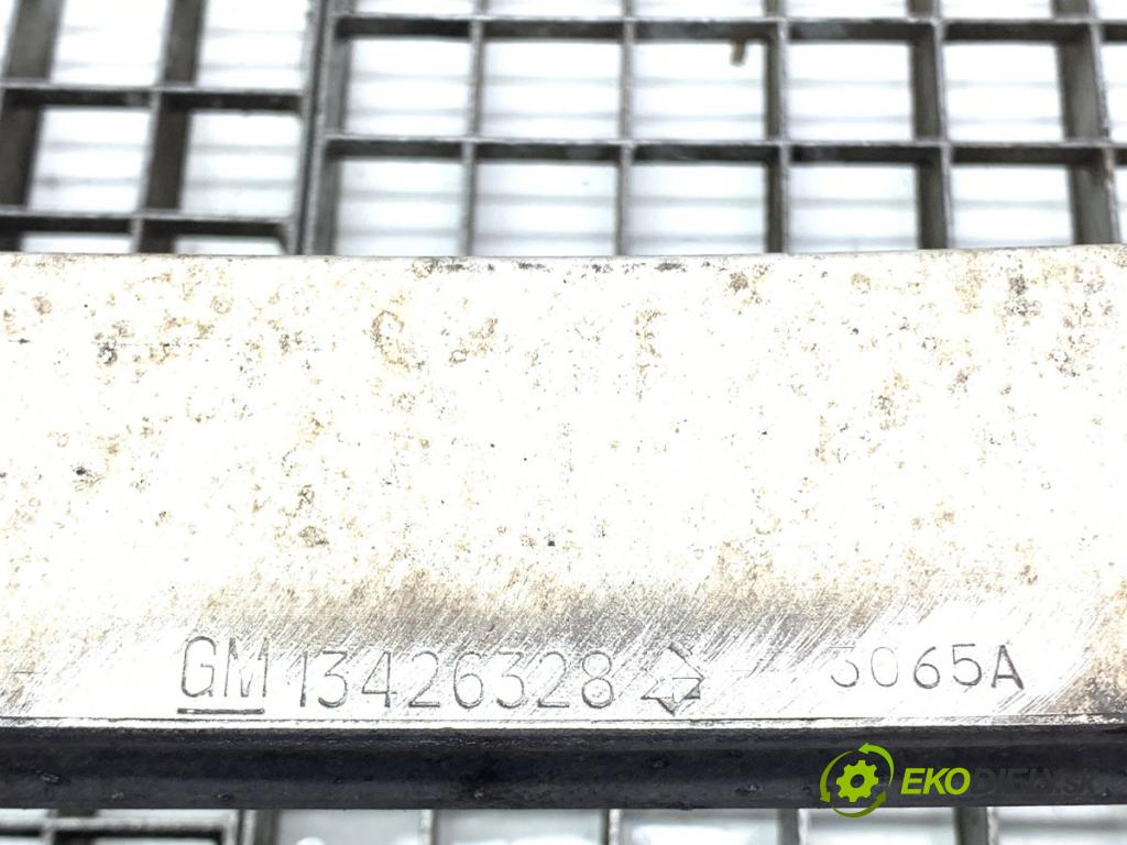 OPEL CORSA E liftback 2015 55 kW 1.4 (08) 1398 výztuha nárazníka přední část 13426328 (Přední výztuha)