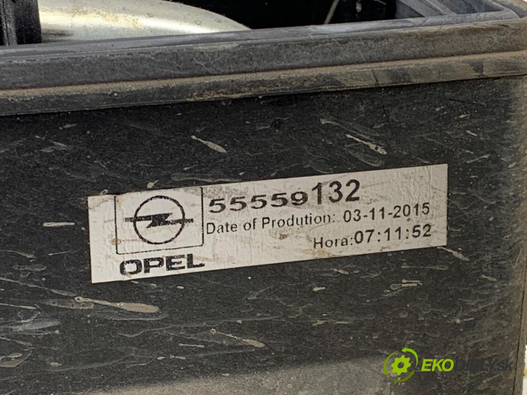 OPEL CORSA E liftback 2015 55 kW 1.4 (08) 1398 Kulisa 55559132 (Rýchlostná páka (kulisa))