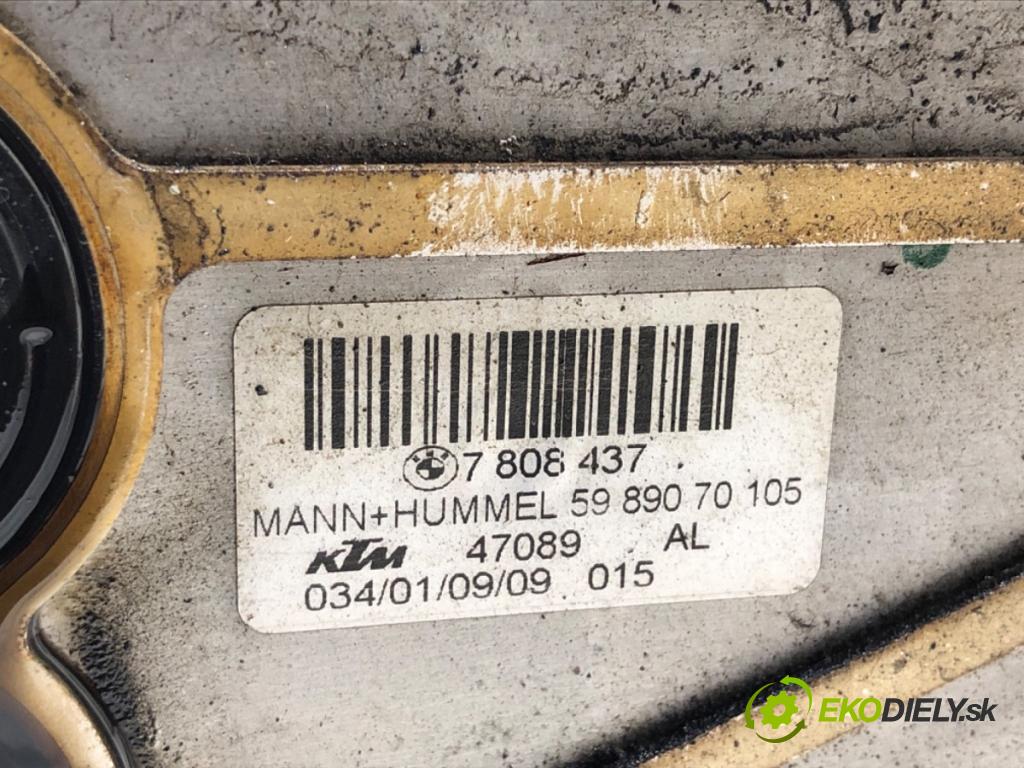 BMW E91 Kombi 2010 180 kW 330 d xDrive 2993 obal filtra oleje 7808437 (Kryt olejového filtru)