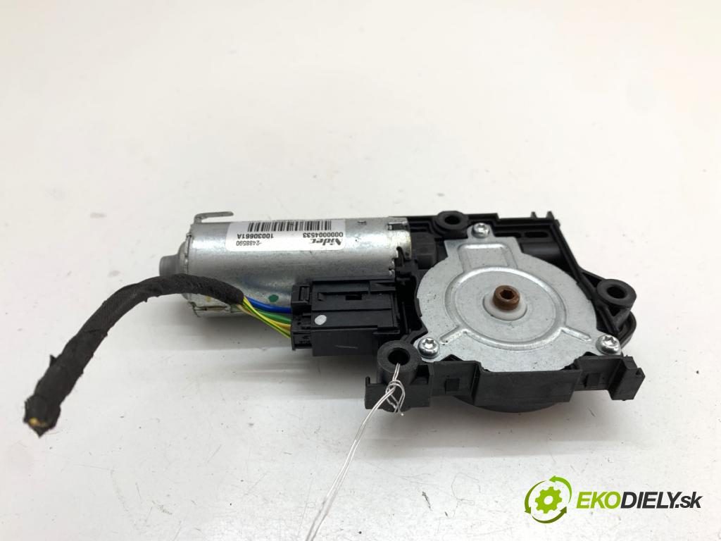 BMW G02 SUV 2024 265 kW M40 i xDrive 2998 Motor strešného okna 10030661A