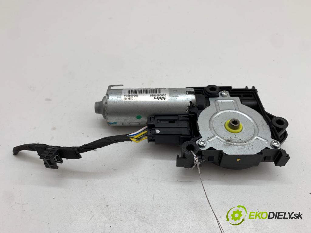 BMW G02 SUV 2024 265 kW M40 i xDrive 2998 Motor strešného okna 10041604A