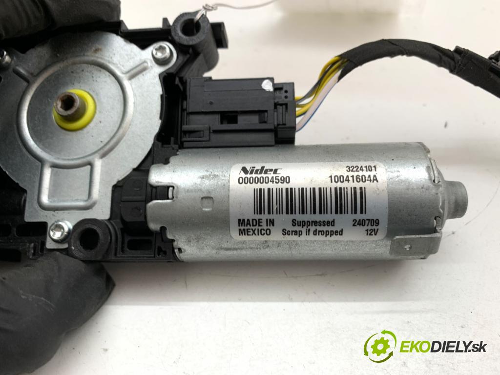 BMW G02 SUV 2024 265 kW M40 i xDrive 2998 Motor strešného okna 10041604A