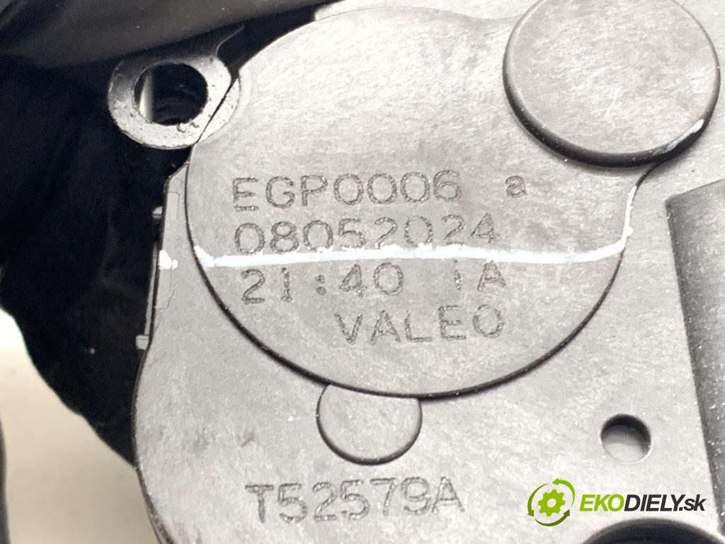 BMW G02 SUV 2024 265 kW M40 i xDrive 2998 Motor kúrenia T52579A