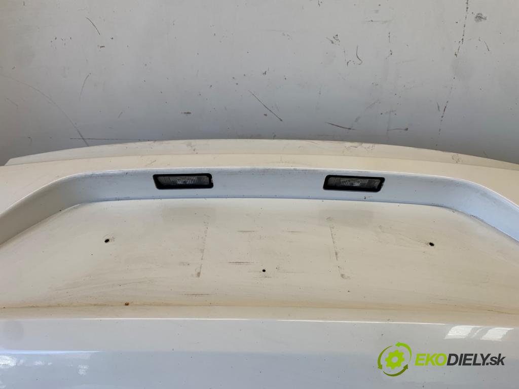 VW SCIROCCO III coupe 2009 118 kW 1.4 TSI 1390 Nárazník zad LB9A