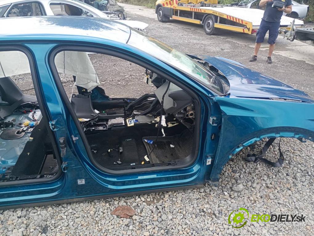 PEUGEOT 408 II liftback 2024 96 kW PureTech 130 (FPHNST) 1199 karoséria ČTVRŤÁK: Blatník prah strecha PODŁUŻNICA