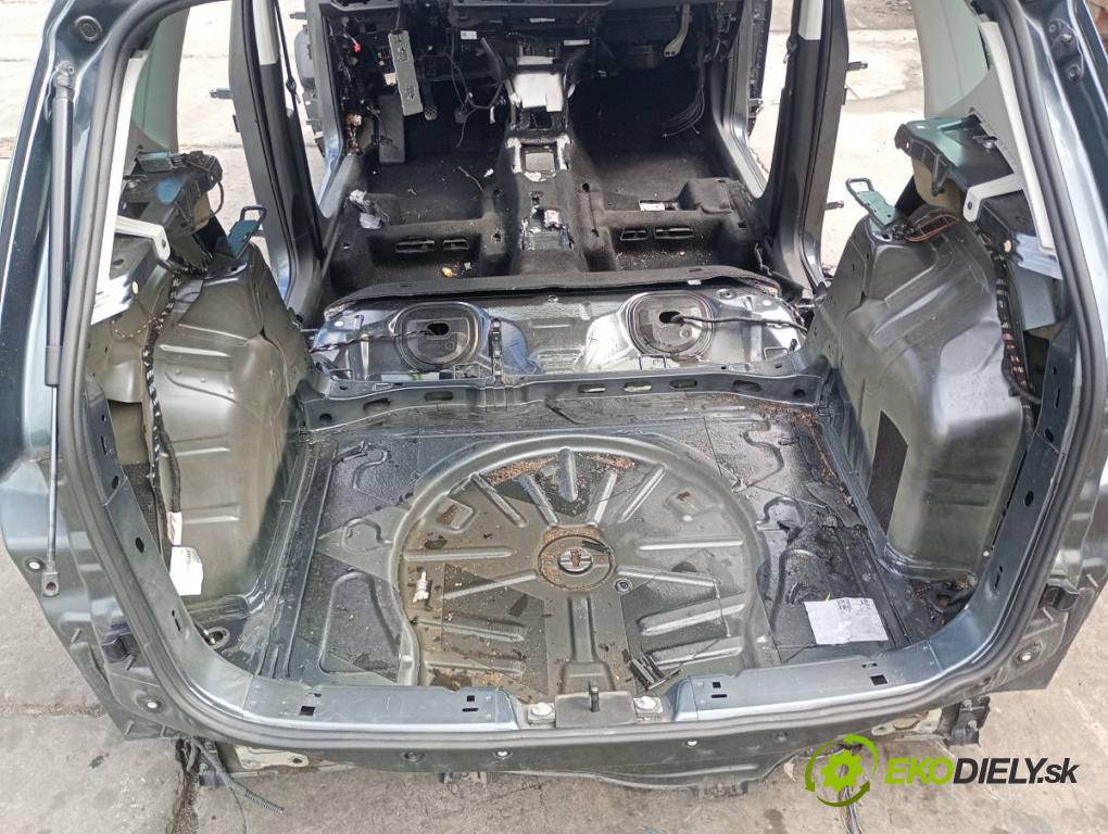 SEAT ATECA SUV 2017 110 kW 2.0 TDI 4Drive 1968 KAROSERIA ČTVRŤÁK blatník práh střecha PODŁUŻNICA