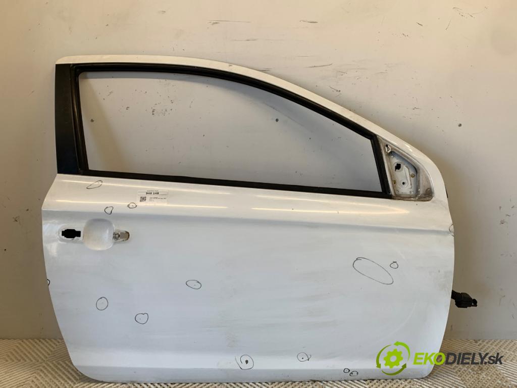 HYUNDAI i20 liftback 2009 57 kW 1.2 1248 dveře pravý přední část