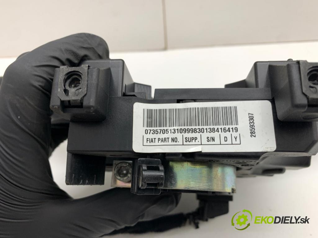 FIAT TIPO Kombi 2018 70 kW 1.4 (356WXA1B) 1368 Prepínač kombinovaný 07357051310 (Prepínacie páčky pod volantom)