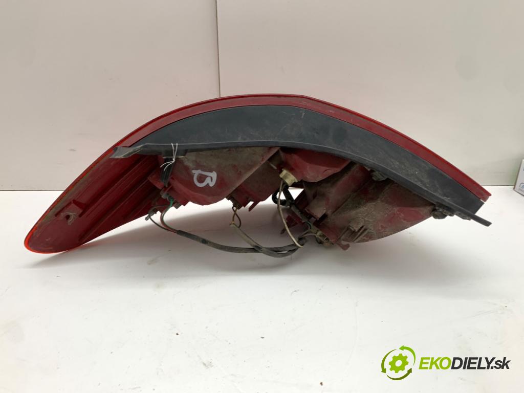 HYUNDAI i20 liftback 2009 57 kW 1.2 1248 Svetlo pravy zad