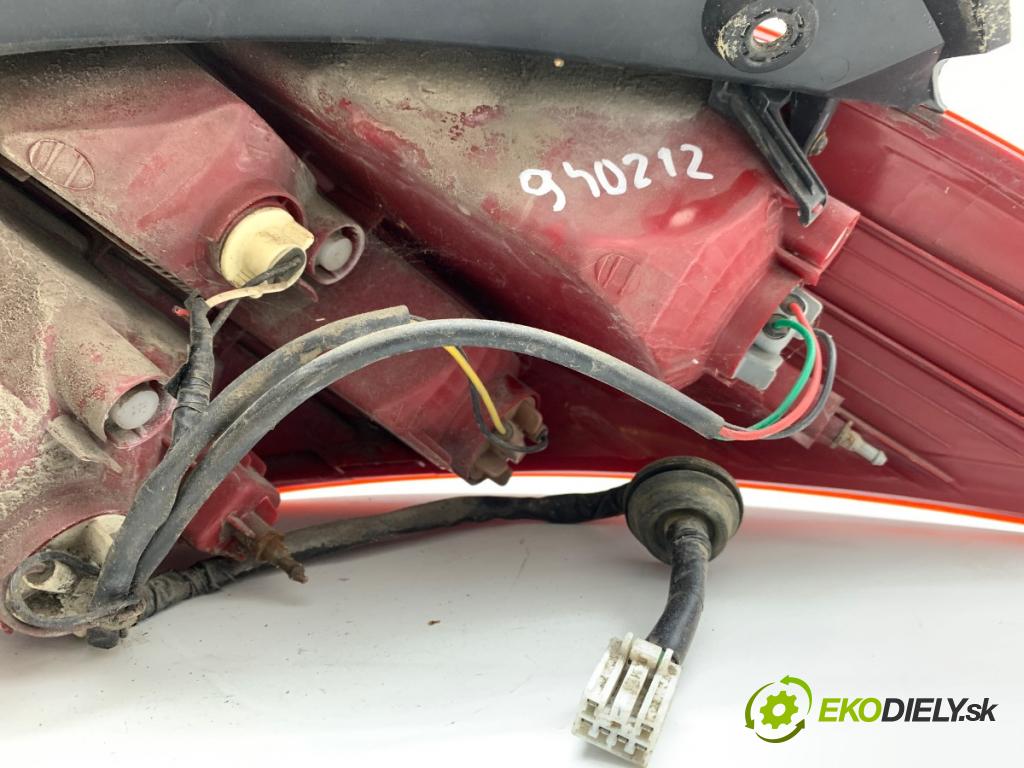 HYUNDAI i20 liftback 2009 57 kW 1.2 1248 Svetlo ľavy zad
