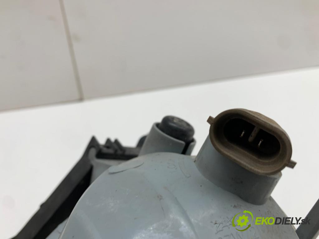 HYUNDAI i20 liftback 2009 57 kW 1.2 1248 hmlové svetlo, hmlovka pravý přední část