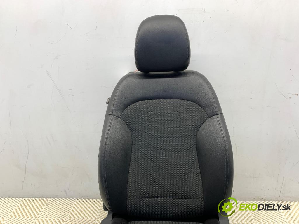 HYUNDAI ix35 SUV 2013 85 kW 1.7 CRDi 1685 sedadlo pravý přední část