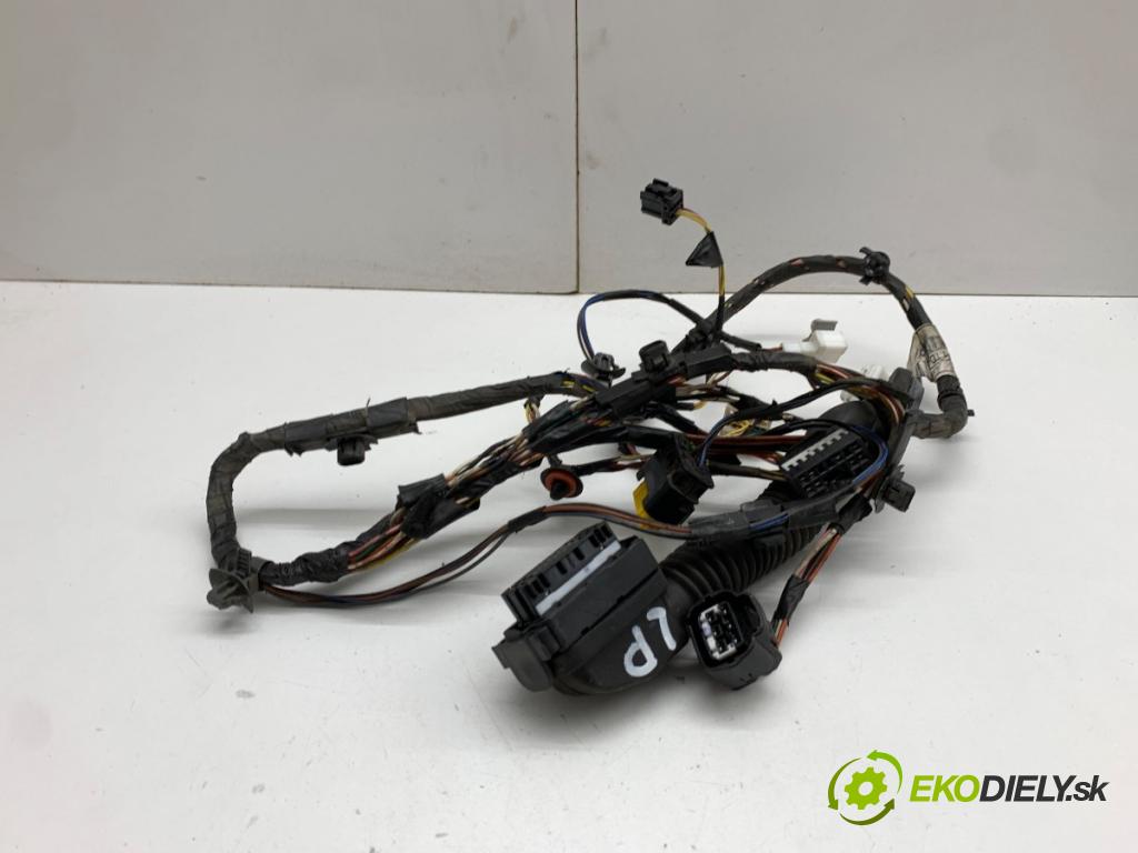 HYUNDAI i20 liftback 2009 57 kW 1.2 1248 Káblovačka Dvere predný ľavy