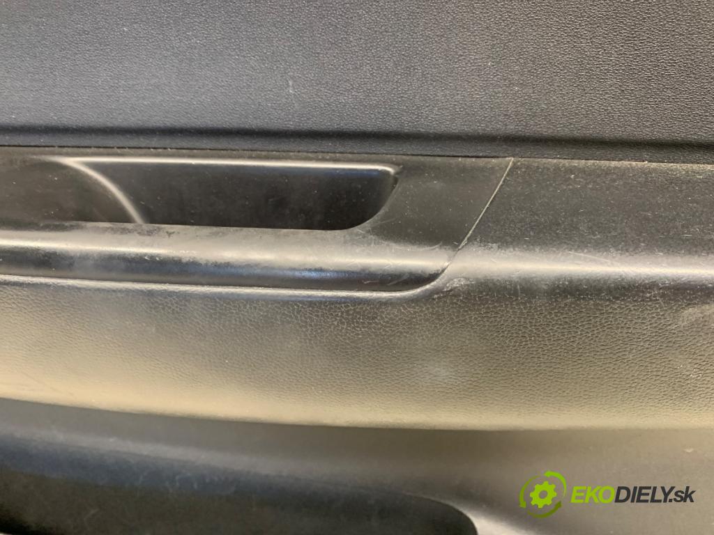 HYUNDAI i20 liftback 2009 57 kW 1.2 1248 čalúnenie Dvere pravy predný