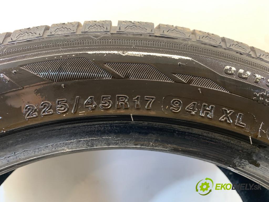--- ---      PNEUMATIKY: zima 2X 225/45 R17 ZEETEX