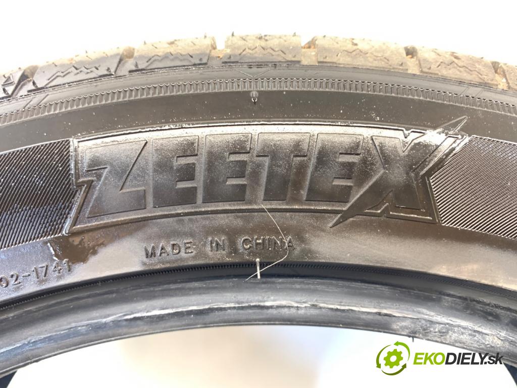 --- ---      PNEUMATIKY: zima 2X 225/45 R17 ZEETEX