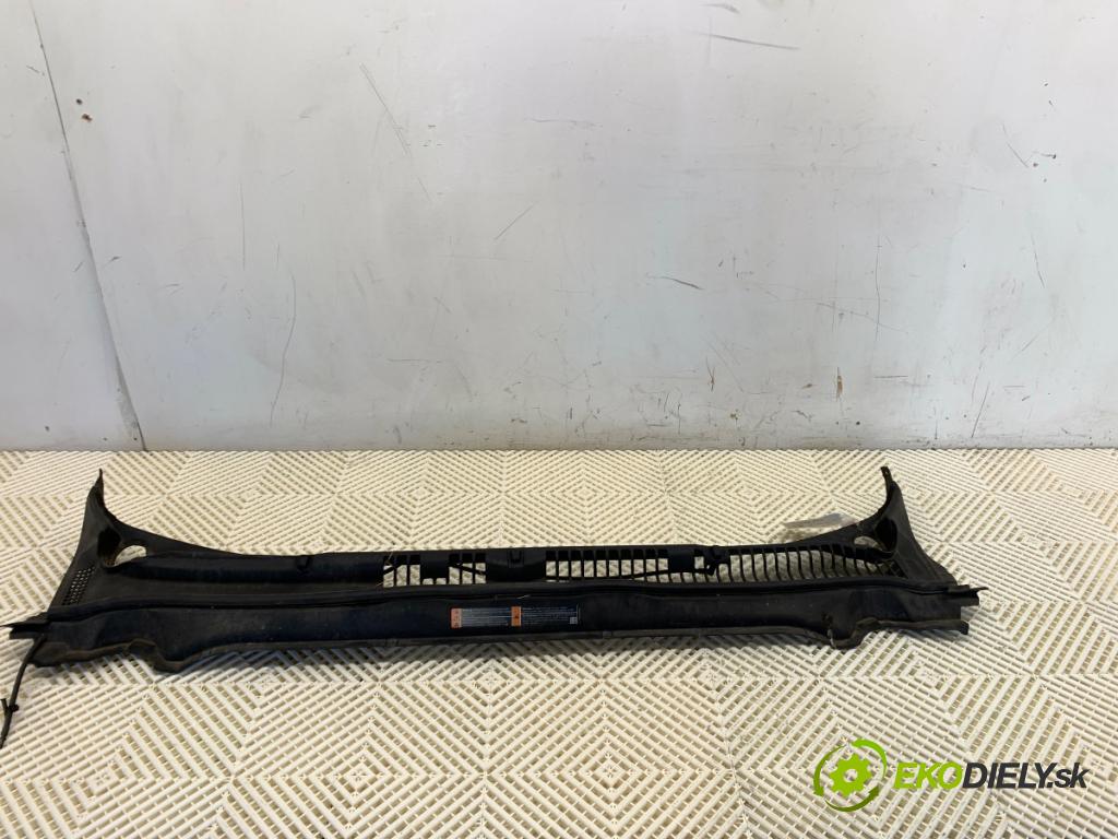 FORD MONDEO MK5 sedan 2018 138 kW 2.0 Hybrid 1999 torpédo plast pod čelní okno DS73-F02216-AG (Plast pod čelním sklem)