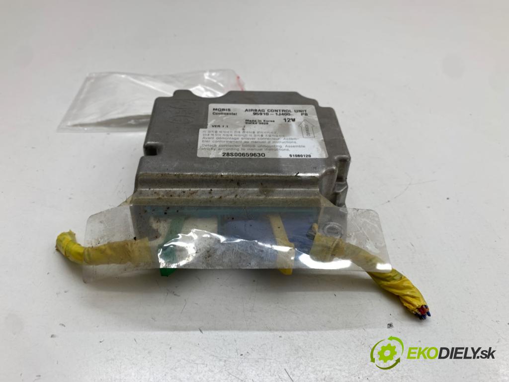 HYUNDAI i20 liftback 2009 57 kW 1.2 1248 senzor airbag 95910-1J400 (Snímač)