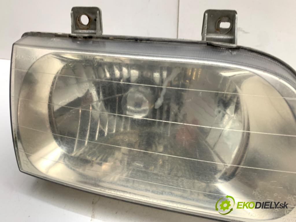 KIA SPORTAGE SUV SUV 2001 61 kW 2.0 TD 4WD 1998 Svetlomet pravy predný