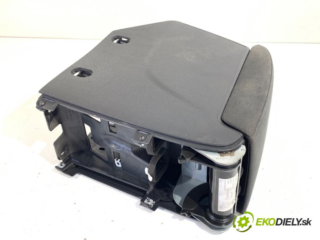 VW TIGUAN SUV 2010 103 kW 2.0 TDI 1968 loketní opěrka 5M0864207F (Loketní opěrka)