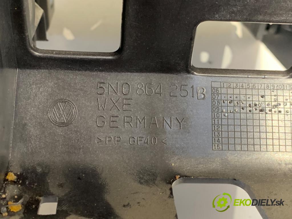 VW TIGUAN SUV 2010 103 kW 2.0 TDI 1968 loketní opěrka 5M0864207F (Loketní opěrka)