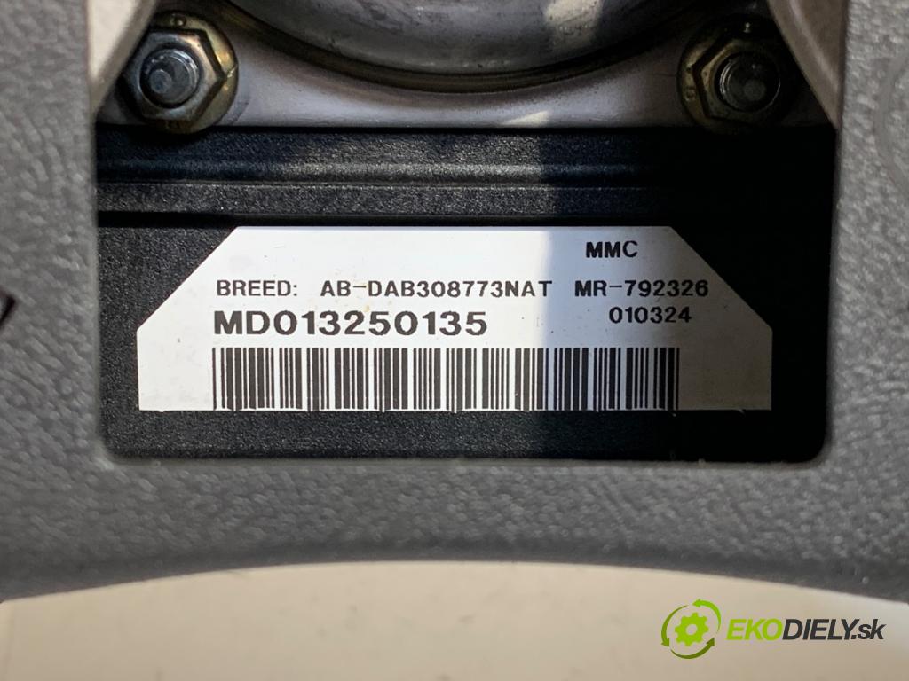 MITSUBISHI PAJERO PININ I samochód terenowy zamknięty 2002 95 kW 2.0 GDI (H67W, H77W) 1999 Volant  (Volant)