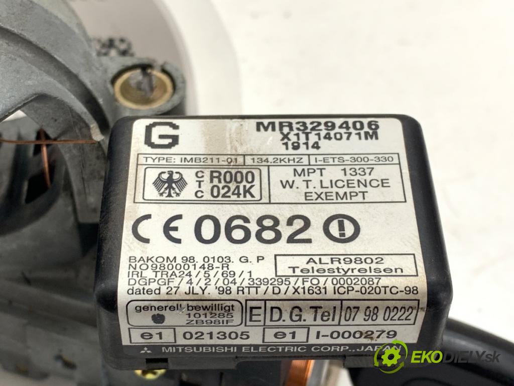 MITSUBISHI PAJERO PININ I samochód terenowy zamknięty 2002 95 kW 2.0 GDI (H67W, H77W) 1999 spínačka MR329406 (Spínací skříňka)
