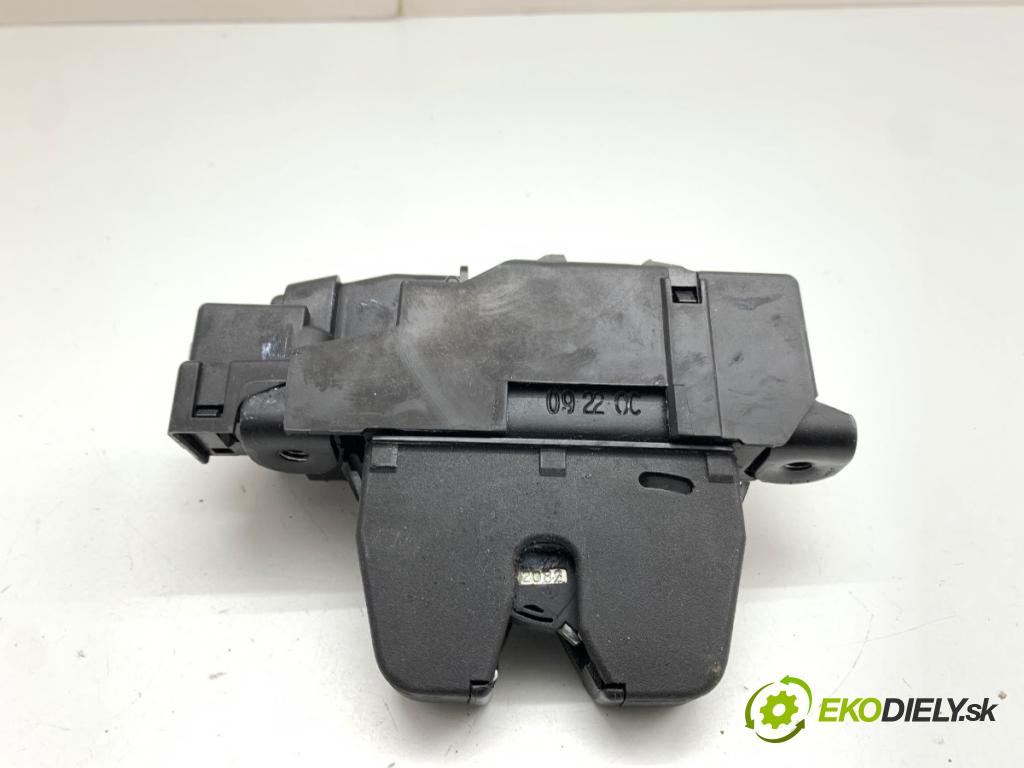 CITROEN C3 III liftback 2022 61 kW 1.2 PureTech 82 1199 zámok dverí zad 9816195380