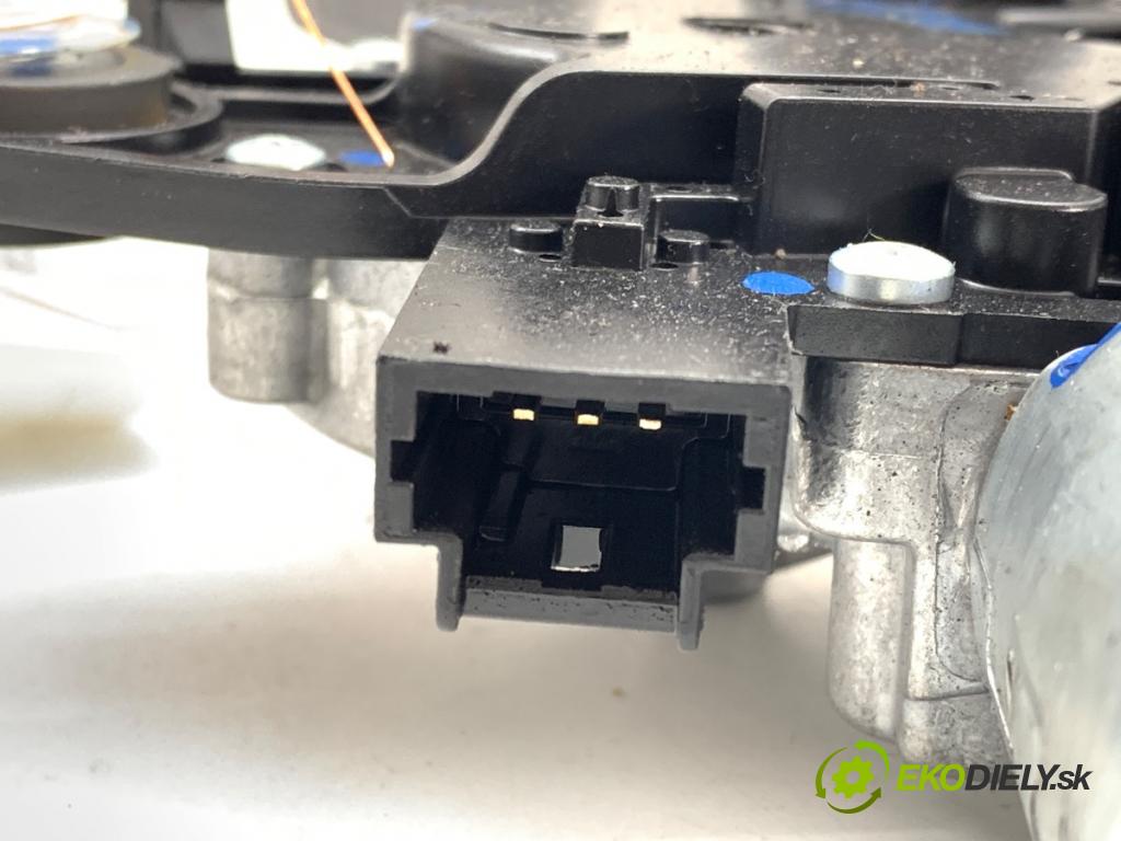 CITROEN C3 III liftback 2022 61 kW 1.2 PureTech 82 1199 Motor stieračov zad 9811259980