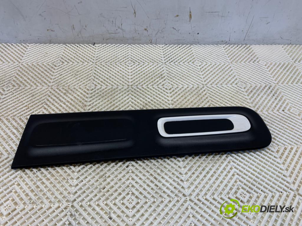 CITROEN C3 III liftback 2022 61 kW 1.2 PureTech 82 1199 lišta dveře pravý přední část 