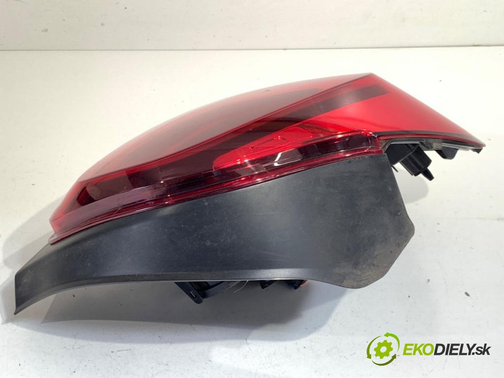 CITROEN C3 III liftback 2022 61 kW 1.2 PureTech 82 1199 světlo levý zadní část 9812257580