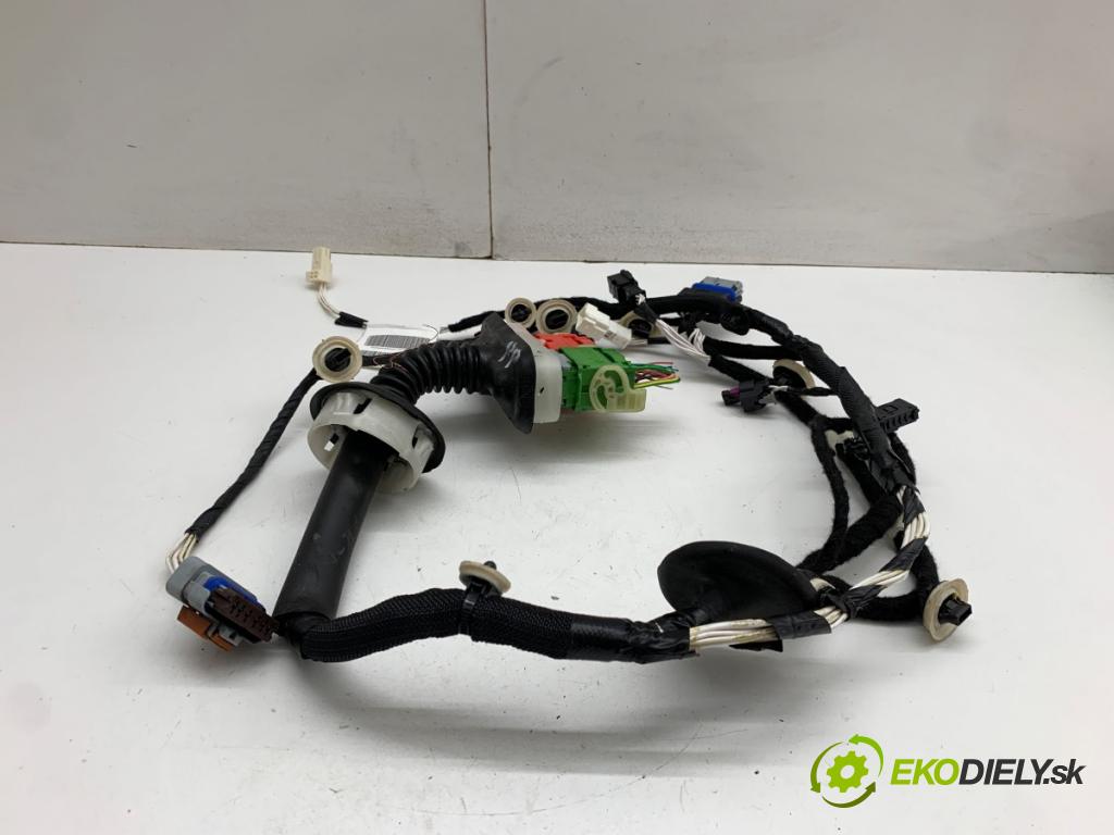 CITROEN C3 III liftback 2022 61 kW 1.2 PureTech 82 1199 Káblovačka Dvere predný pravy 9825268480
