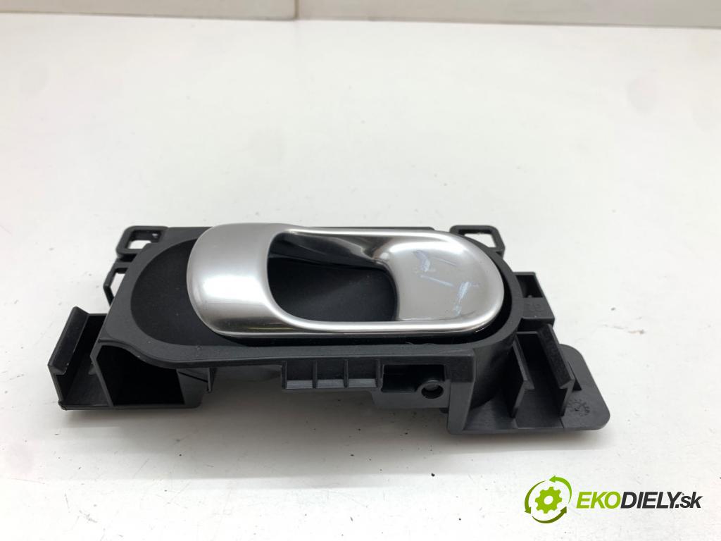 CITROEN C3 III liftback 2022 61 kW 1.2 PureTech 82 1199 klika vnitřní levý zadní část 9801288680
