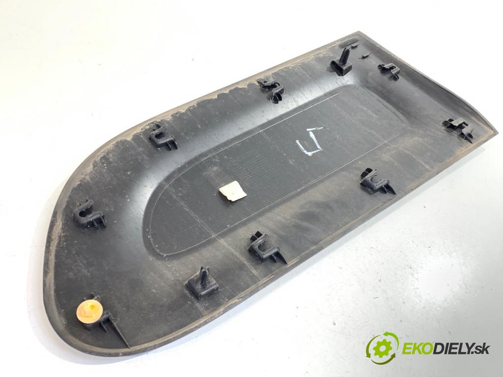 CITROEN C3 III liftback 2022 61 kW 1.2 PureTech 82 1199 lišta dveře levý zadní část 9833481077