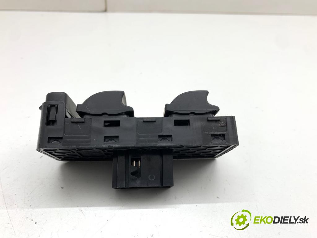 CITROEN C3 III liftback 2022 61 kW 1.2 PureTech 82 1199 Prepínač okien 98148907ZD (Prepínacie páčky pod volantom)
