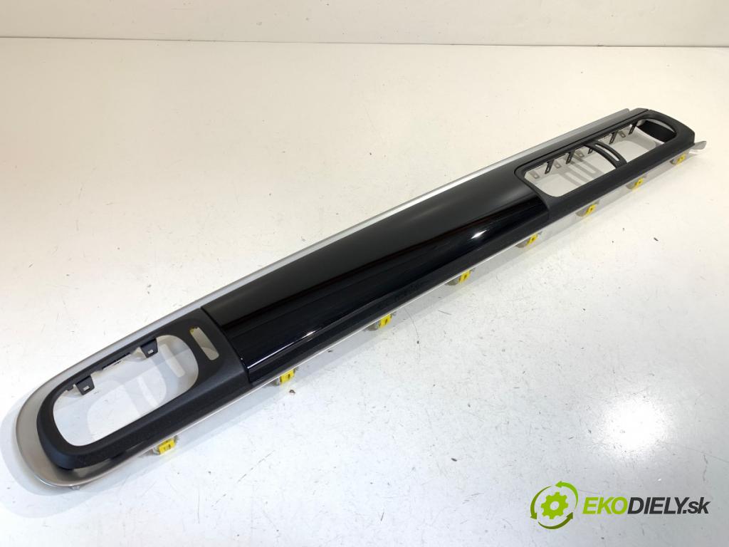 CITROEN C3 III liftback 2022 61 kW 1.2 PureTech 82 1199 lišty kryt prístrojovky 9812401777