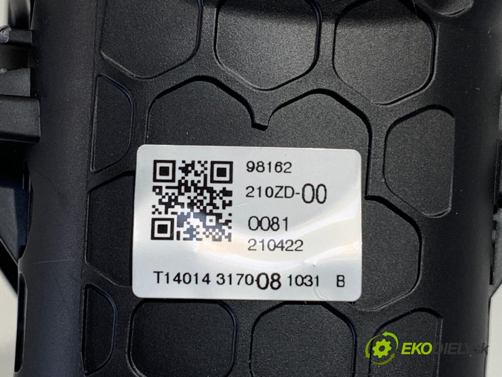 CITROEN C3 III liftback 2022 61 kW 1.2 PureTech 82 1199 kratký topení přední část 98161835ZD 98162208ZD
