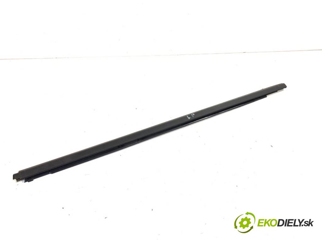 CITROEN C3 III liftback 2022 61 kW 1.2 PureTech 82 1199 Lišta Sbírání: predný ľavy