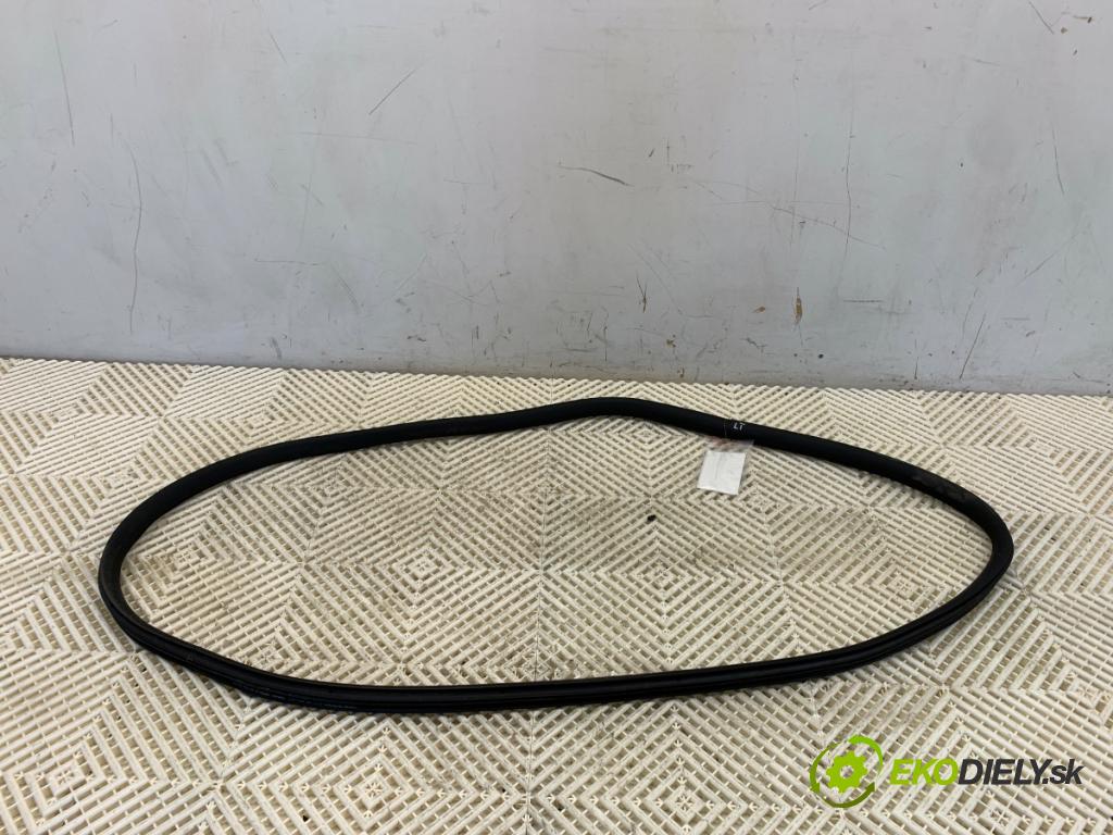 CITROEN C3 III liftback 2022 61 kW 1.2 PureTech 82 1199 tesnenie Dvere ľavy zad 9813059680