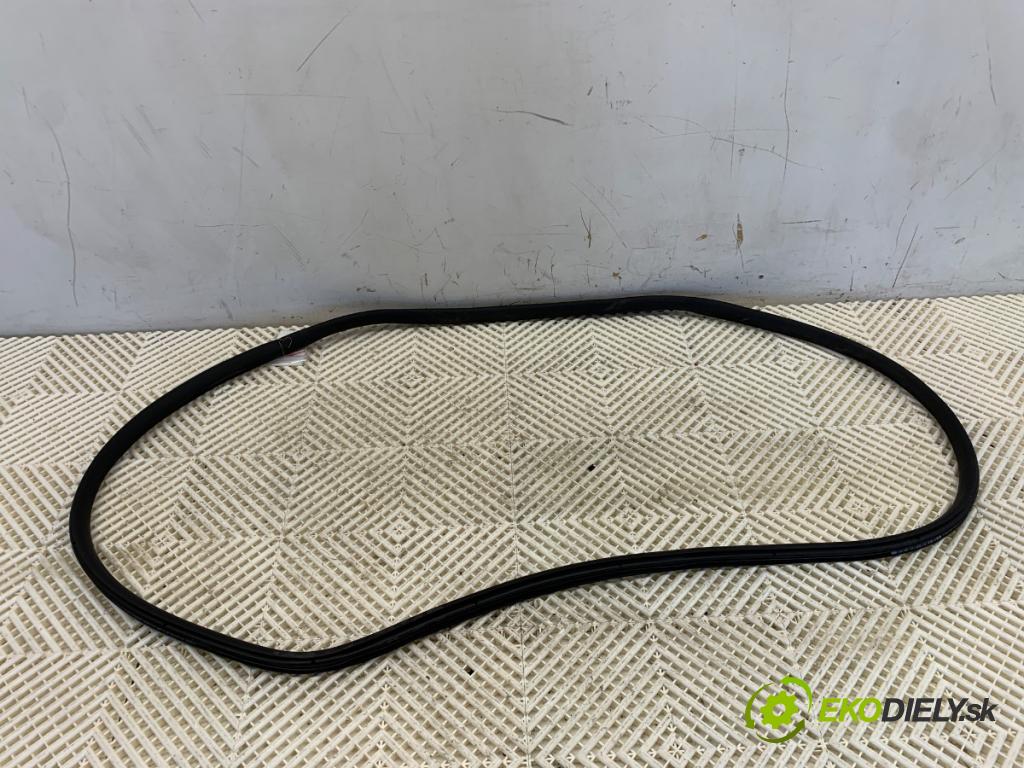 CITROEN C3 III liftback 2022 61 kW 1.2 PureTech 82 1199 tesnenie Dvere pravy predný 9813059580