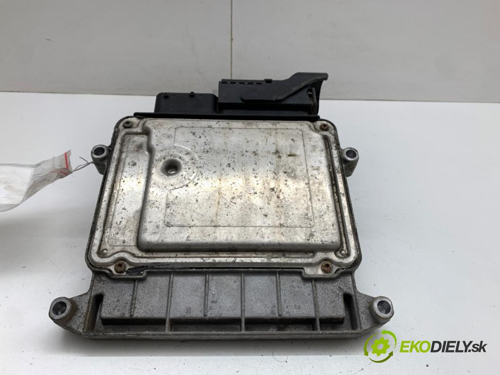 HYUNDAI i20 liftback 2009 57 kW 1.2 1248 riadiaca jednotka Motor 39110-03345 (Riadiaca jednotka)