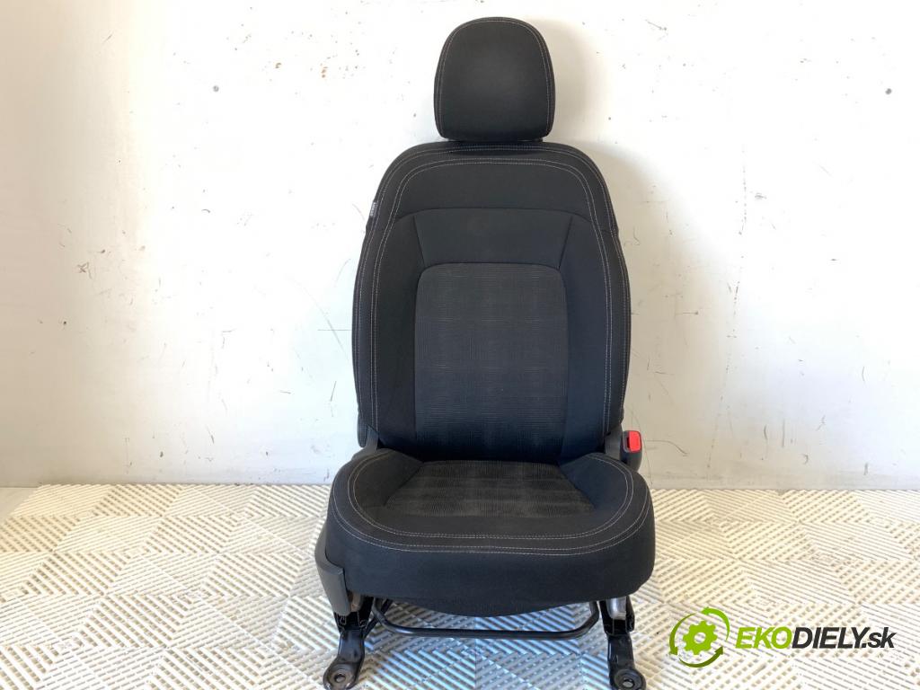 KIA SPORTAGE III SUV 2011 100 kW 2.0 CRDi 4WD 1991 sedadlo pravý přední část 