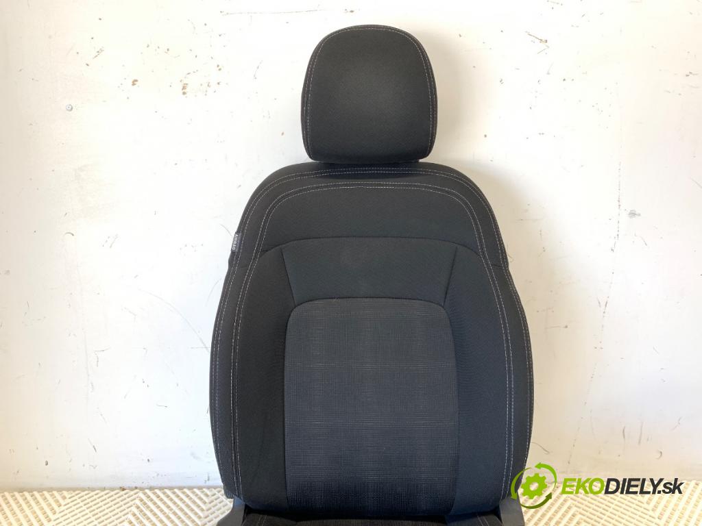 KIA SPORTAGE III SUV 2011 100 kW 2.0 CRDi 4WD 1991 sedadlo pravý přední část