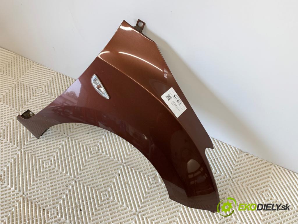 HYUNDAI i30 liftback 2013 73 kW 1.4 1396 blatník pravý přední část