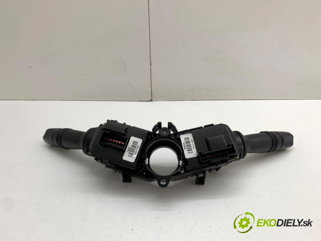 HYUNDAI ix35 SUV 2013 85 kW 1.7 CRDi 1685 Prepínač kombinovaný 93420-2Y660 (Prepínacie páčky pod volantom)