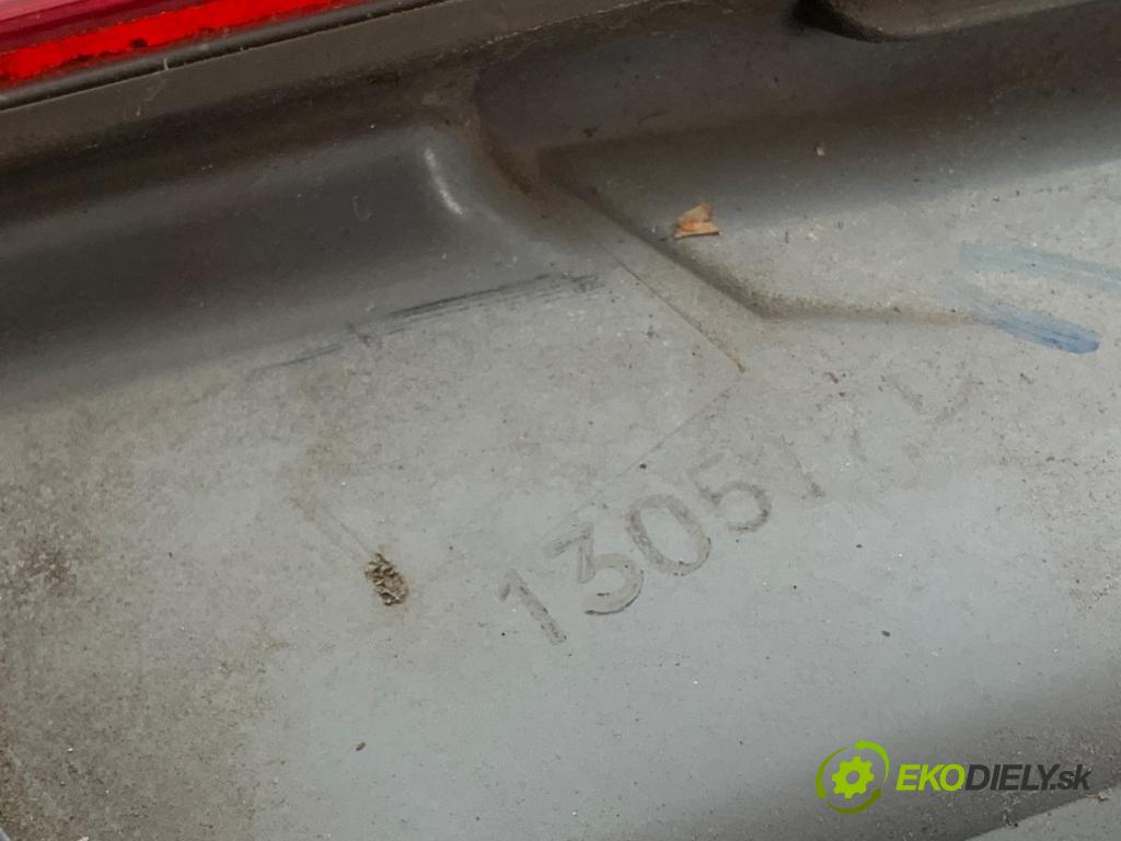 HYUNDAI i30 liftback 2013 73 kW 1.4 1396 světlo levý zadní část vnitřní
